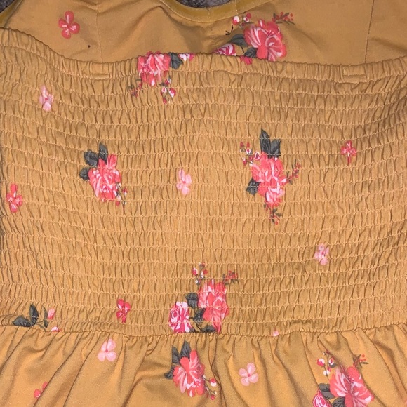 •Strapless Mini Dress, Mustard W/Floral Pattern, Contrasting Buttons, Stretchy• - Picture 5 of 5